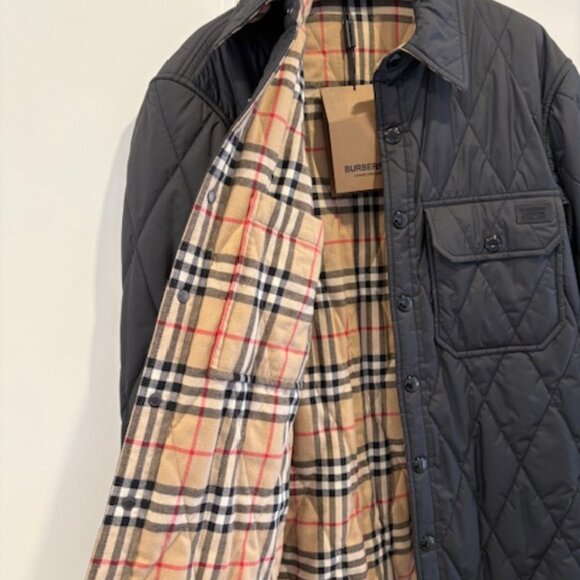 Burberry Men's reversable quiled jacket - Picture 2 of 10